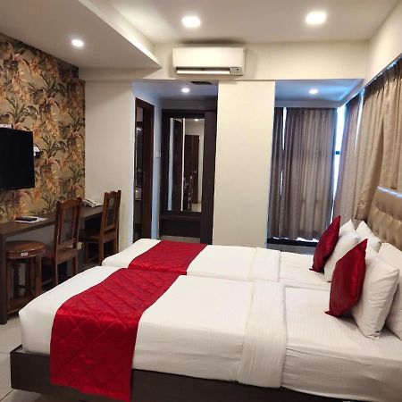 Yelahanka Hotel Golden Amulya Rest Wings מראה חיצוני תמונה