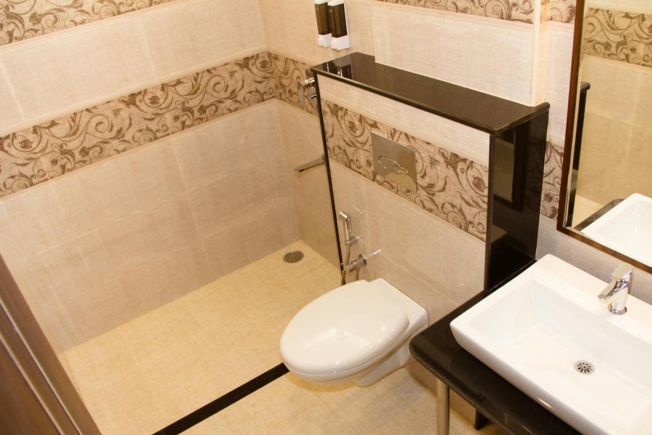 Yelahanka Hotel Golden Amulya Rest Wings מראה חיצוני תמונה