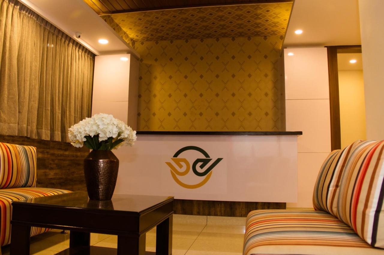 Yelahanka Hotel Golden Amulya Rest Wings מראה חיצוני תמונה