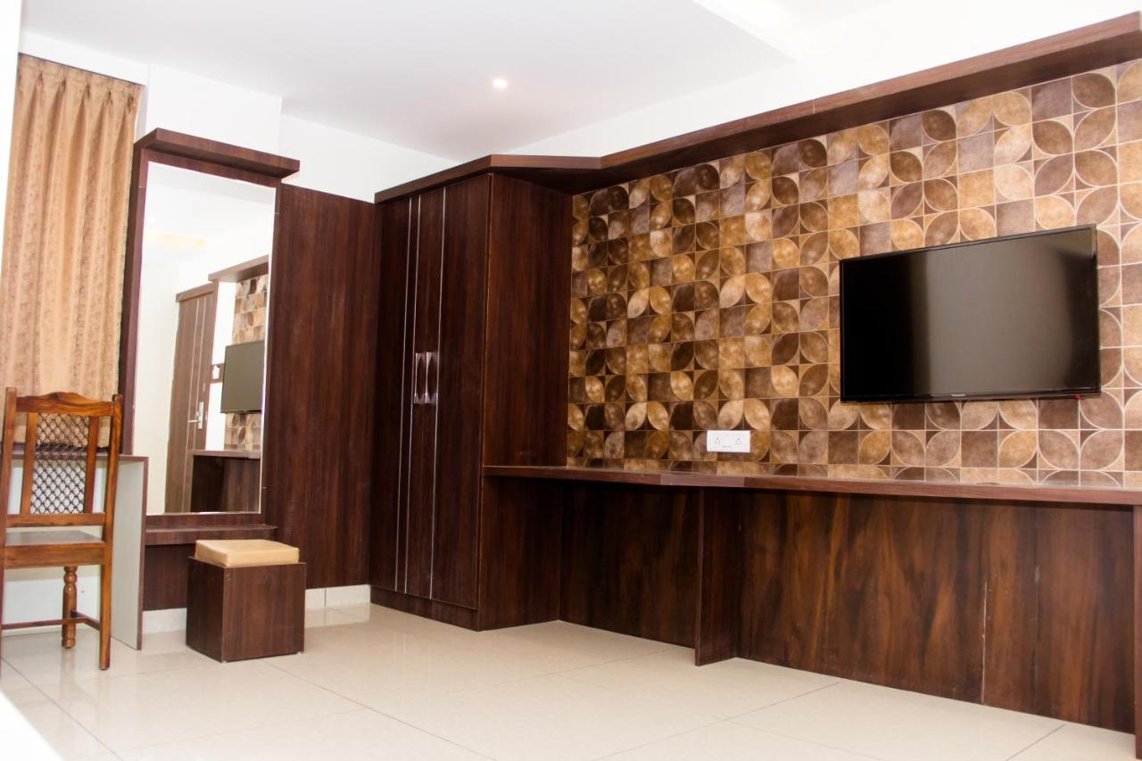 Yelahanka Hotel Golden Amulya Rest Wings מראה חיצוני תמונה